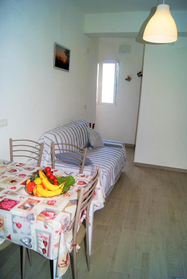 Chez Il Pino Apartment Вернаца Екстериор снимка