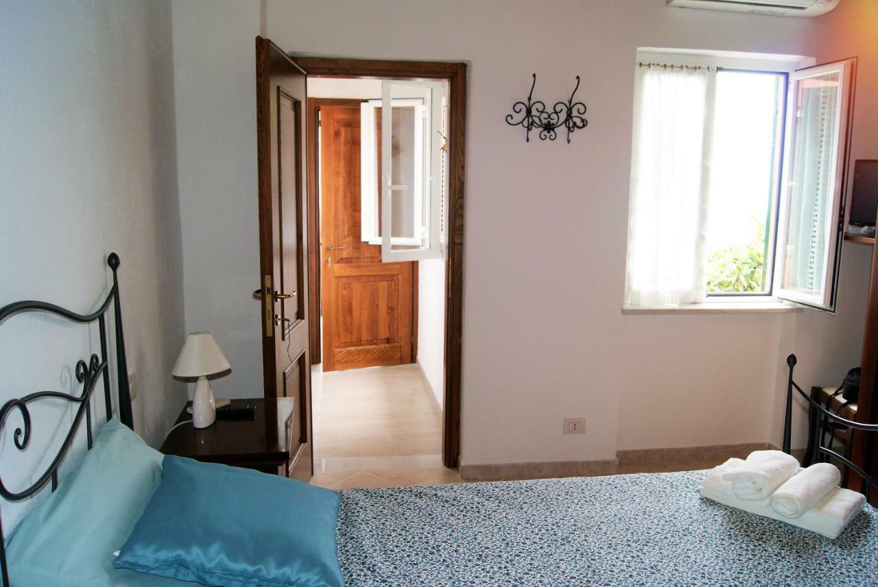Chez Il Pino Apartment Вернаца Екстериор снимка